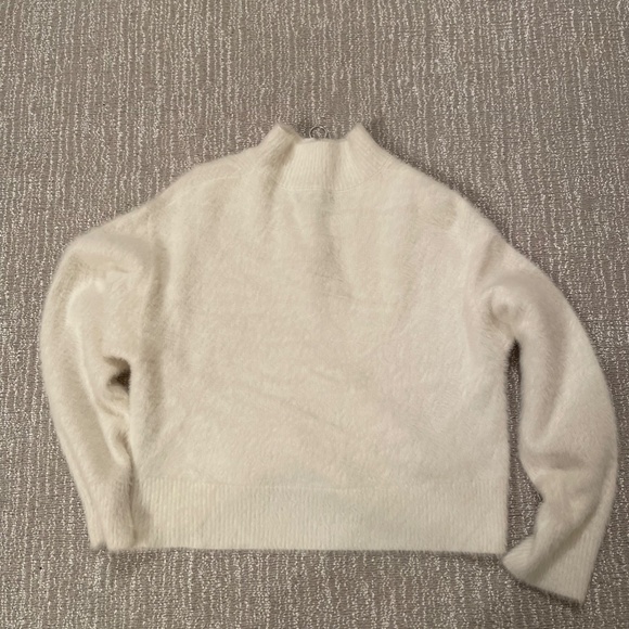 Kendall & Kyle white Fuzzy Half-Zip Sweater size XS - Picture 4 of 4